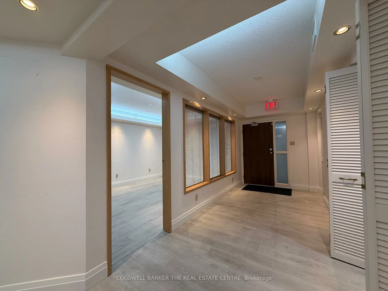 390, Davis, Central Newmarket, Newmarket