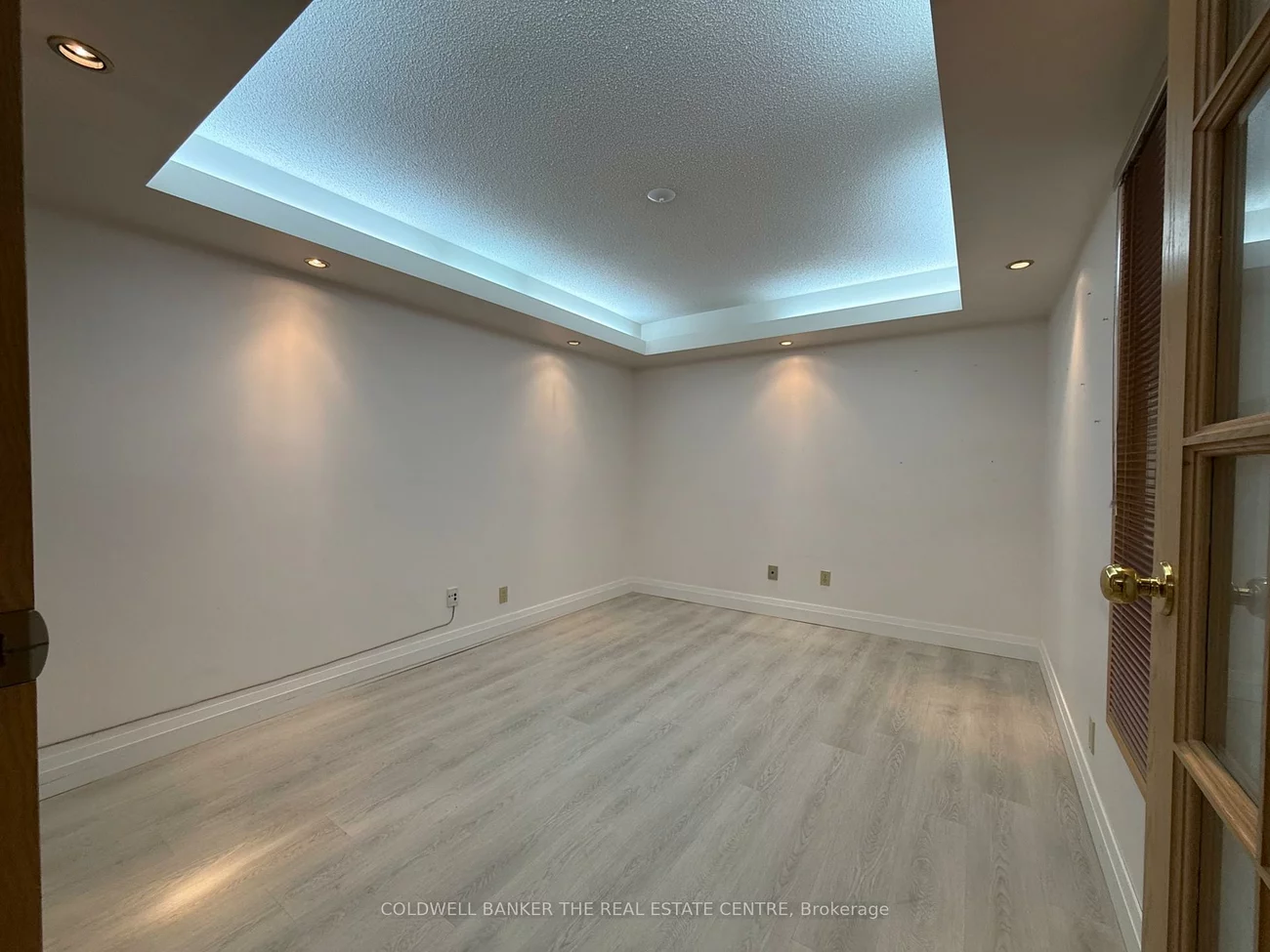 390, Davis, Central Newmarket, Newmarket