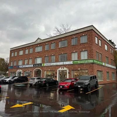 390, Davis, Central Newmarket, Newmarket