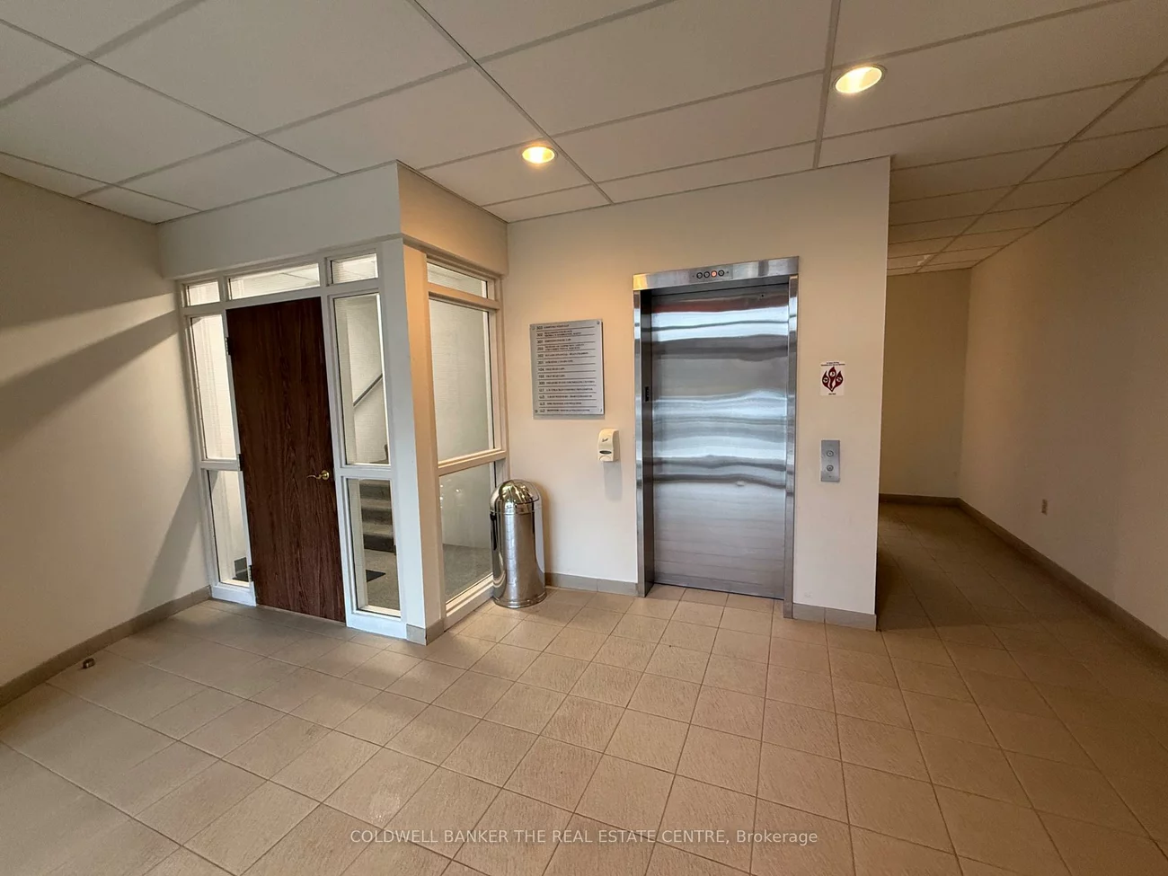 390, Davis, Central Newmarket, Newmarket