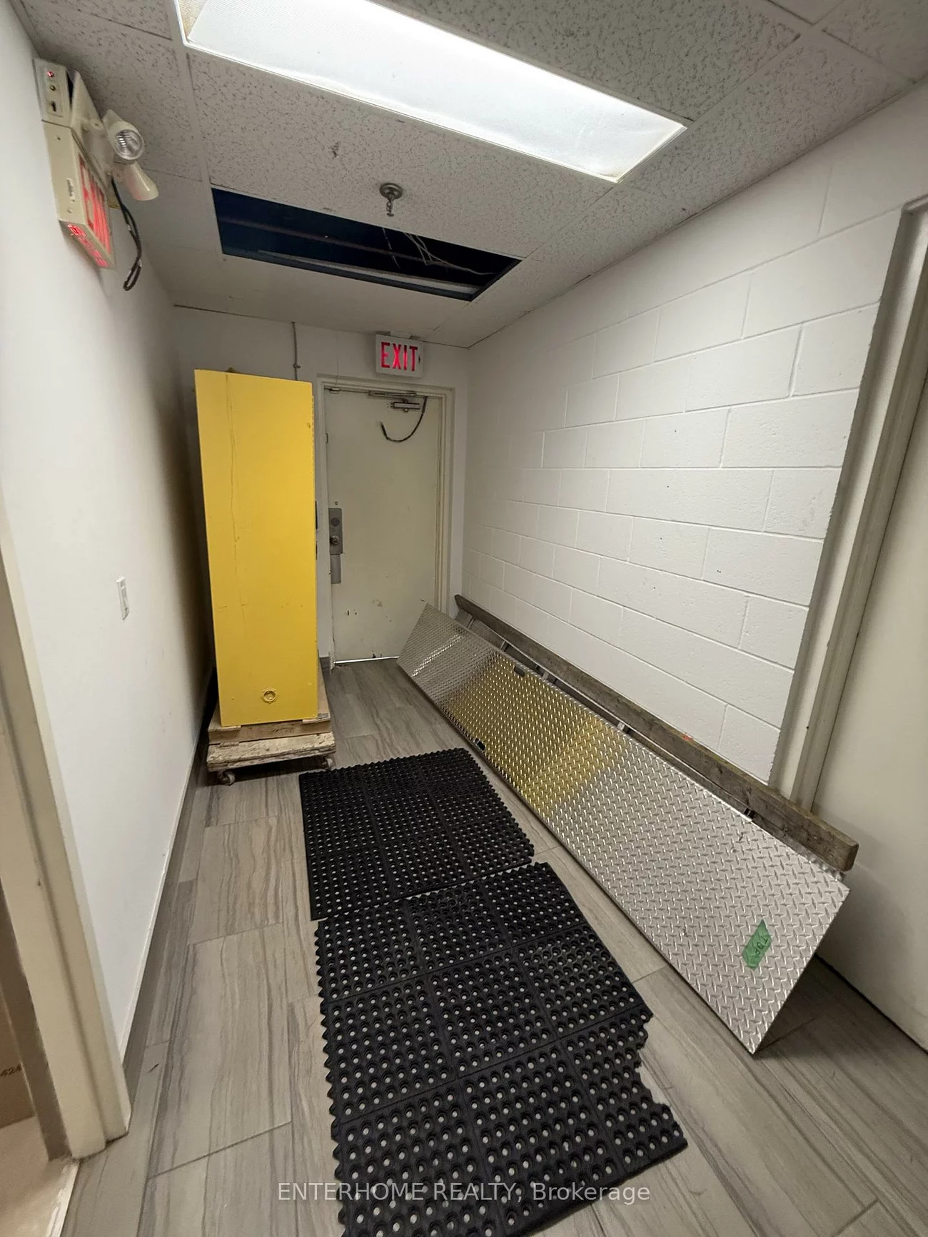 1124, Stellar, Newmarket Industrial Park, Newmarket