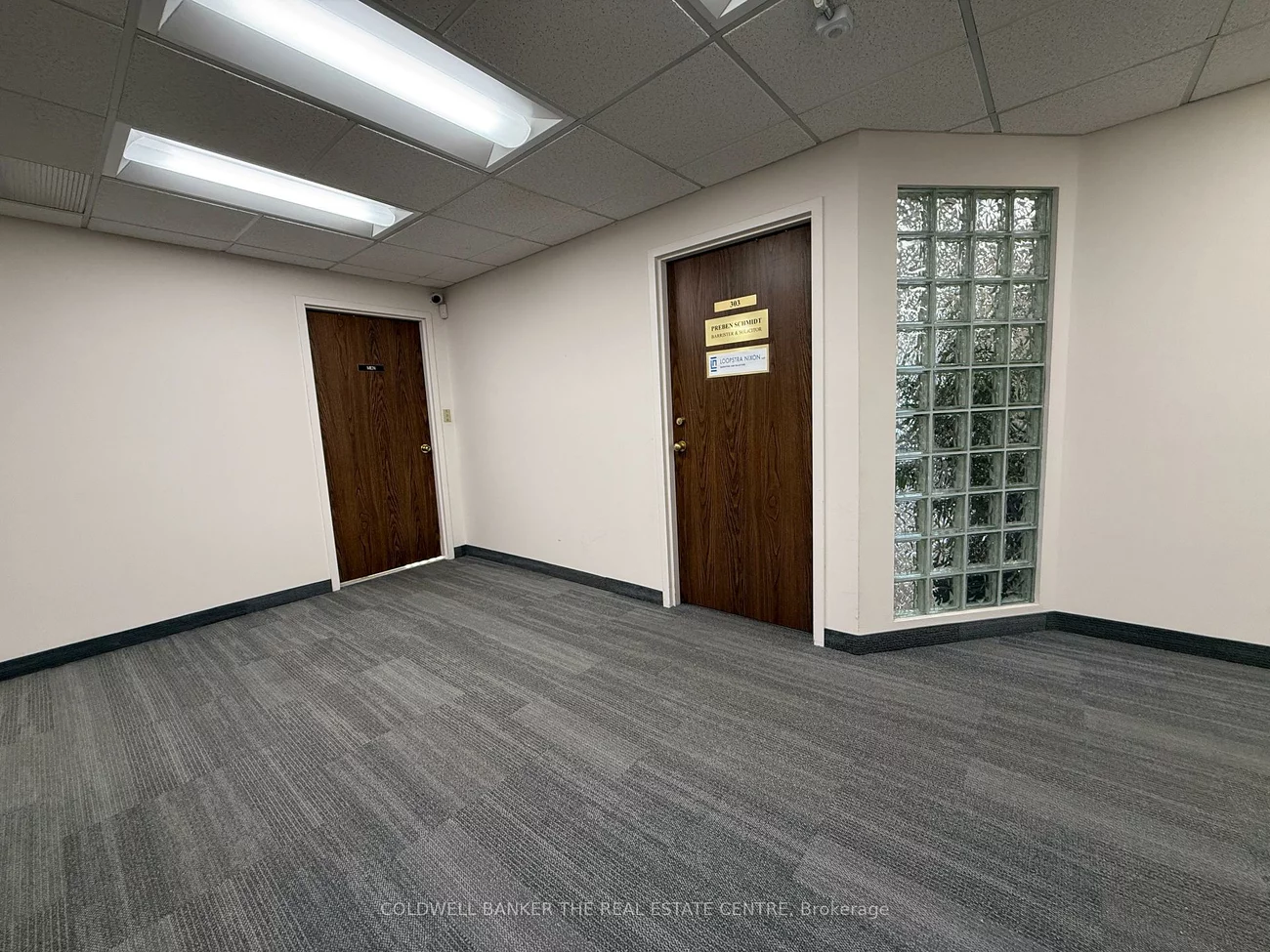 390, Davis, Central Newmarket, Newmarket