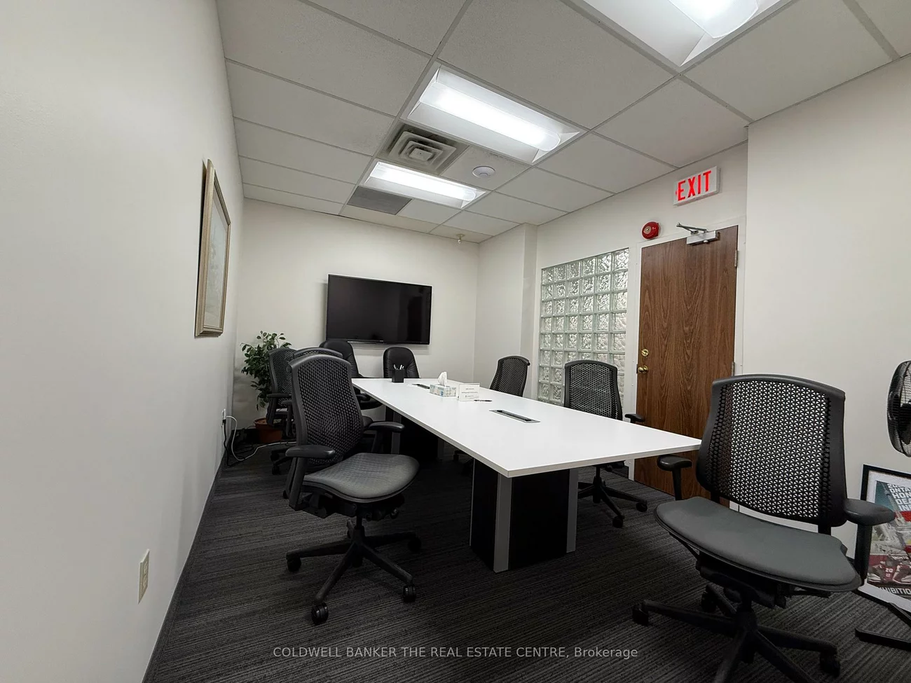 390, Davis, Central Newmarket, Newmarket