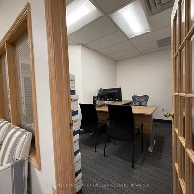 390, Davis, Central Newmarket, Newmarket