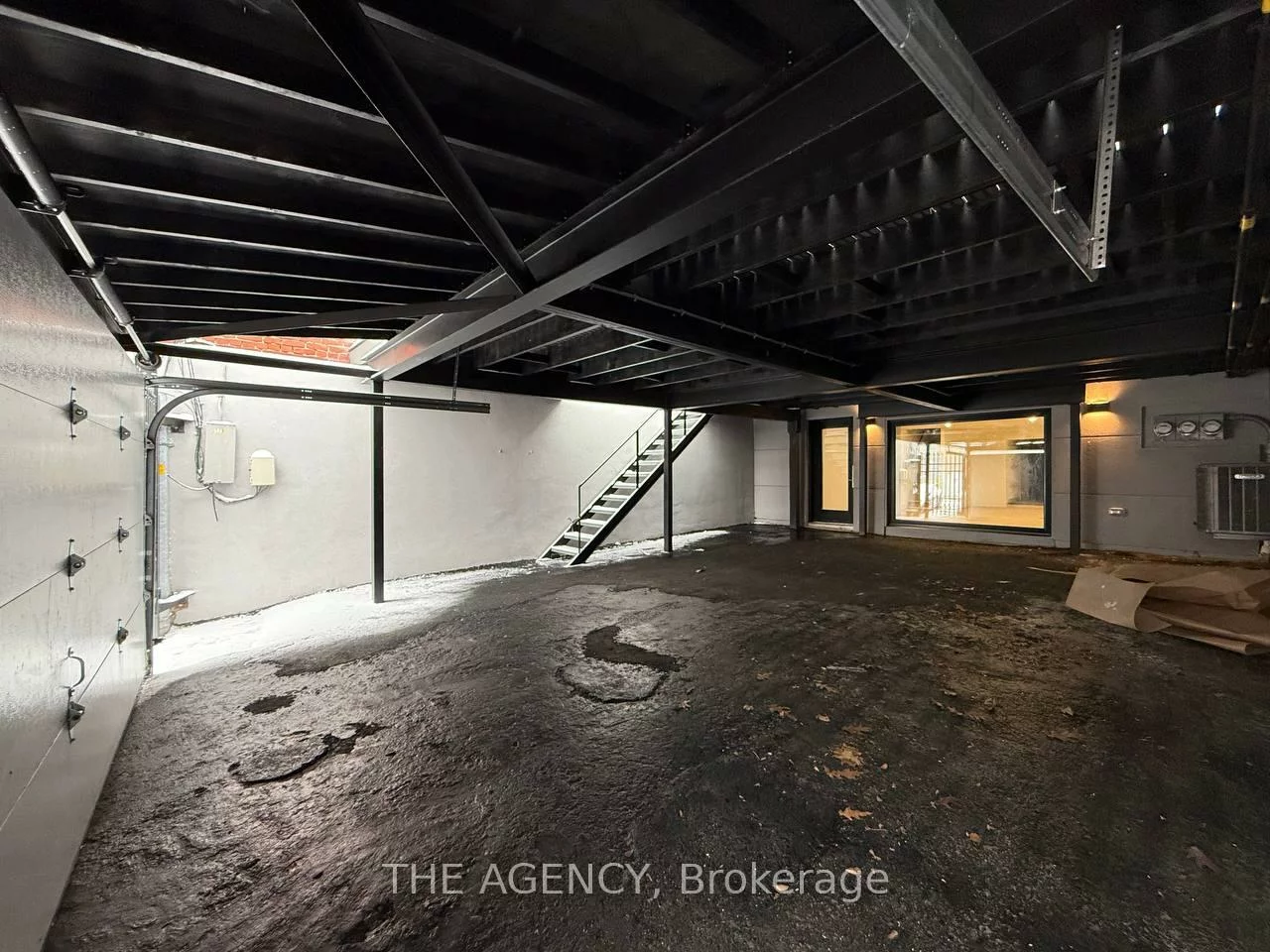 221, Main, Central Newmarket, Newmarket