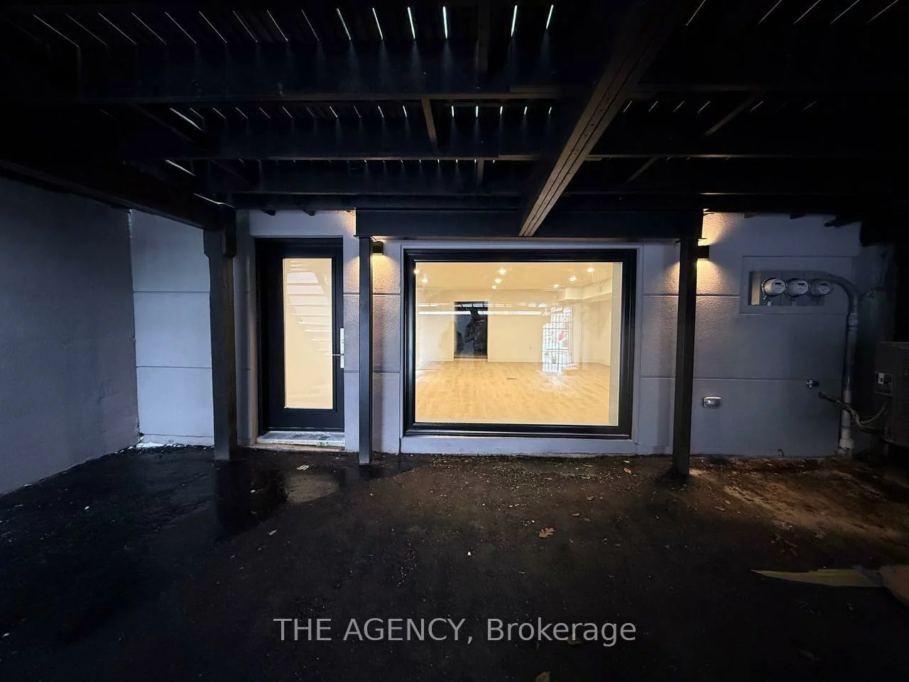 221, Main, Central Newmarket, Newmarket