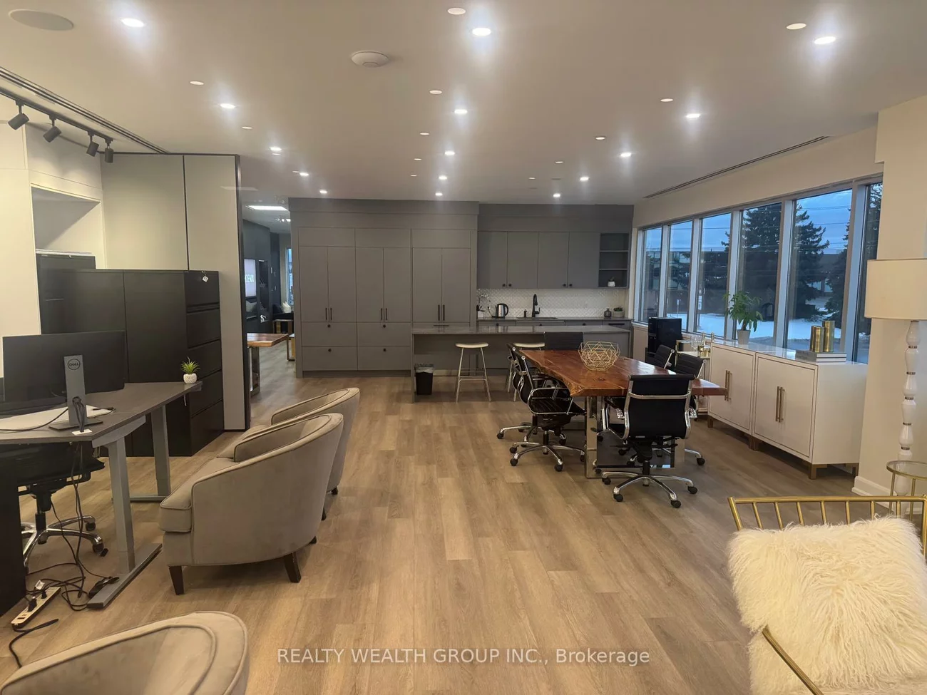 1135, Stellar, Newmarket Industrial Park, Newmarket