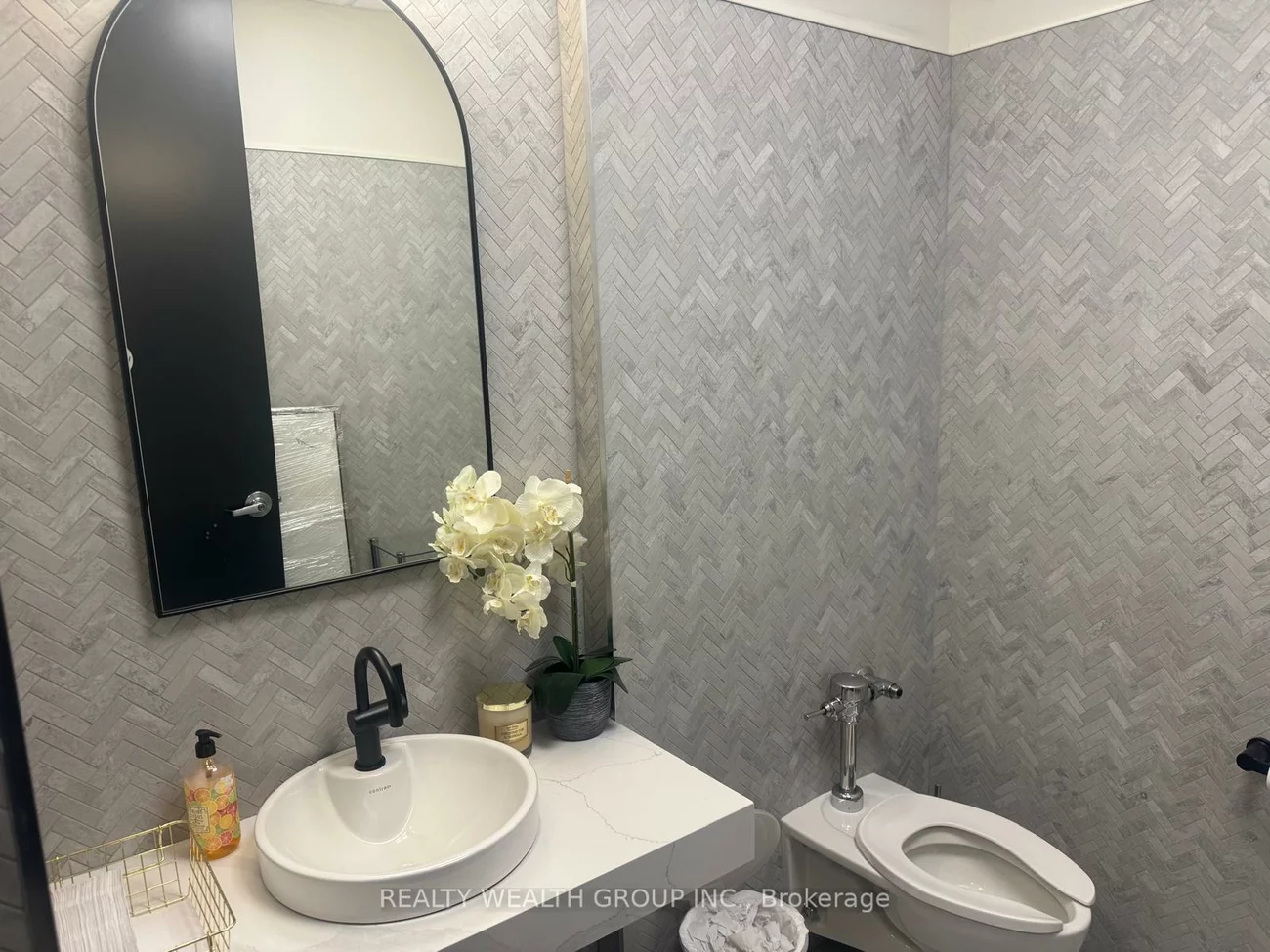 1135, Stellar, Newmarket Industrial Park, Newmarket