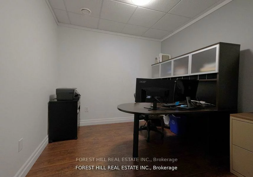 1211, Gorham, Gorham-College Manor, Newmarket