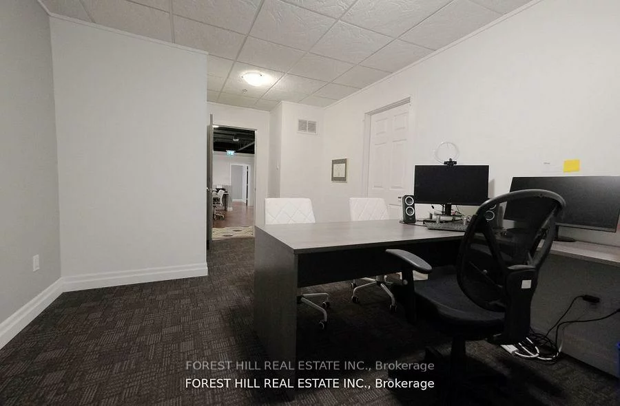 1211, Gorham, Gorham-College Manor, Newmarket