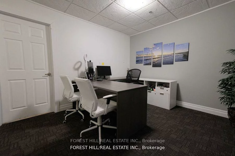 1211, Gorham, Gorham-College Manor, Newmarket