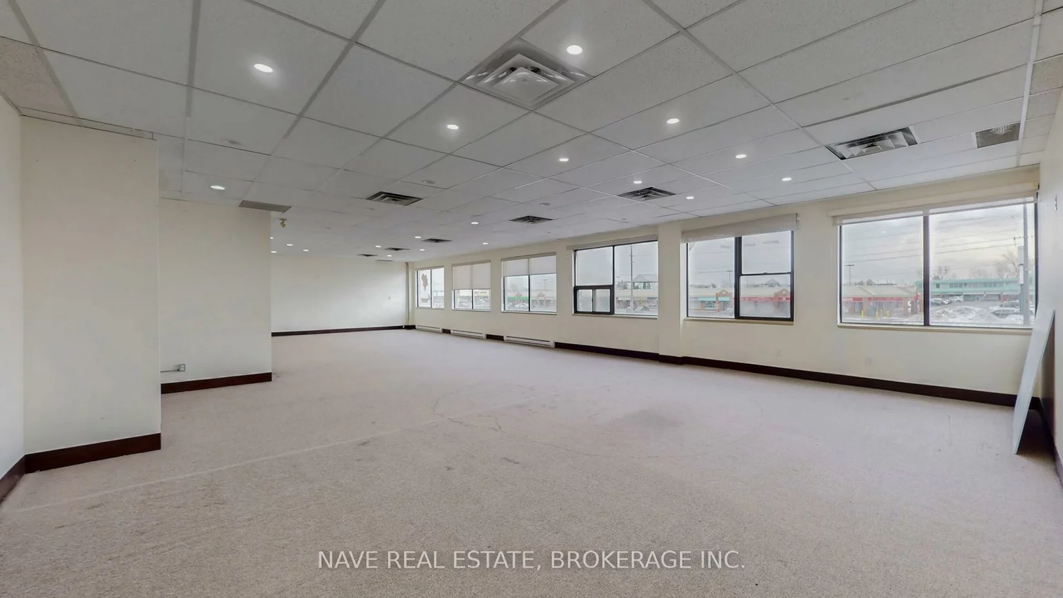 77-83, Davis, Bristol-London, Newmarket