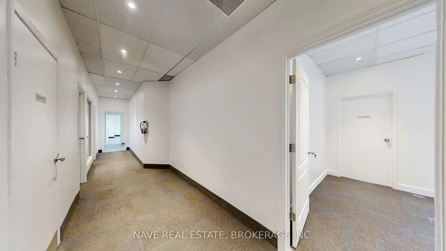 77-83, Davis, Bristol-London, Newmarket