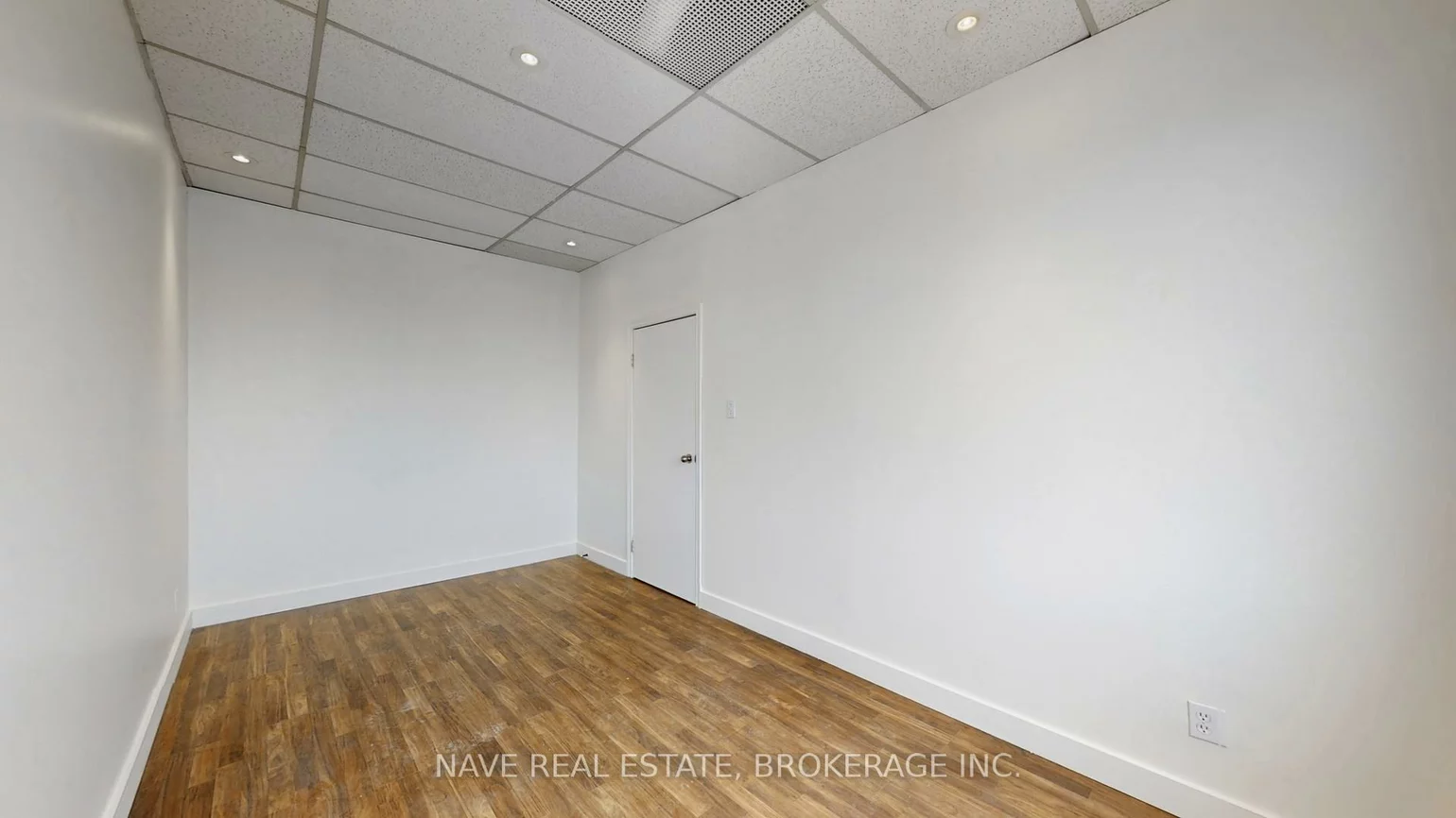 77-83, Davis, Bristol-London, Newmarket