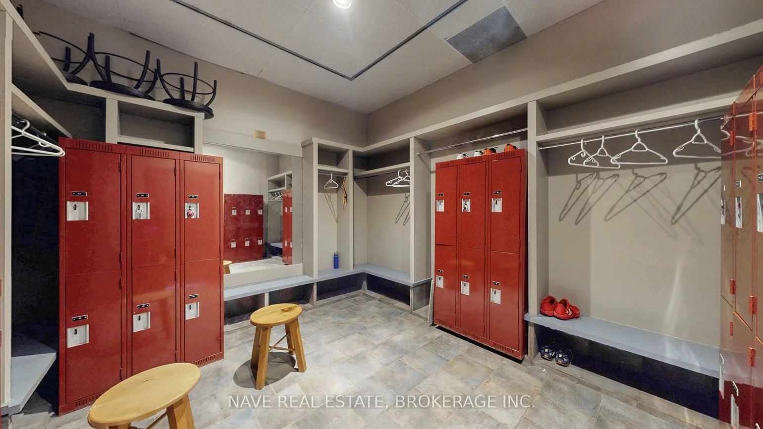 77-83, Davis, Bristol-London, Newmarket