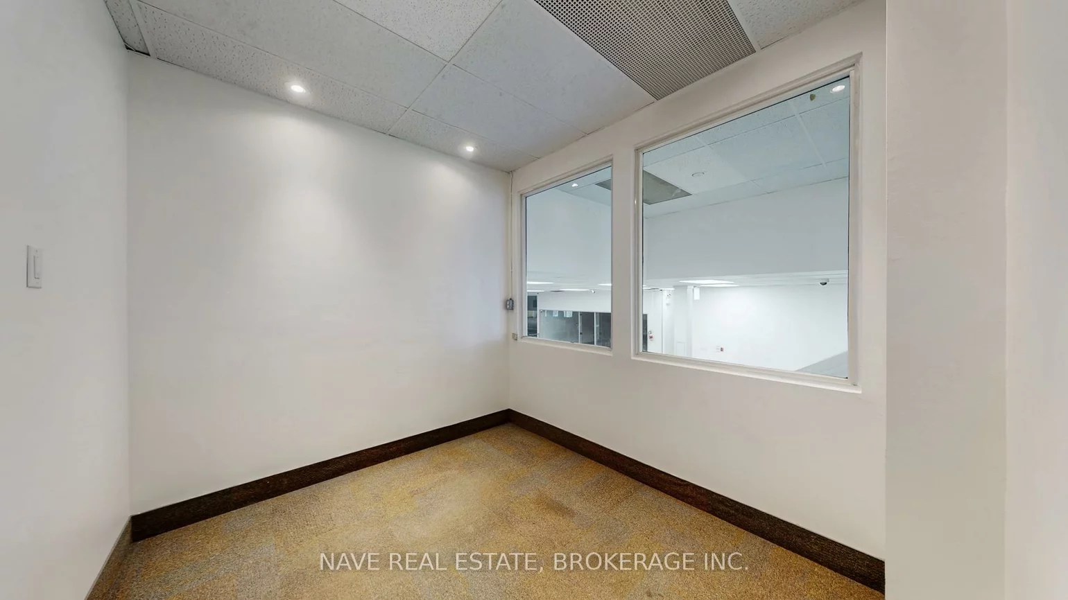 77-83, Davis, Bristol-London, Newmarket