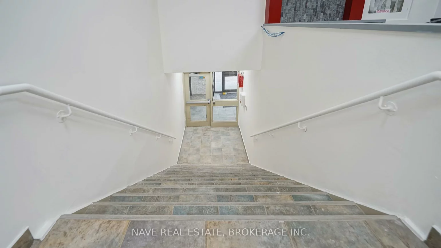 77-83, Davis, Bristol-London, Newmarket