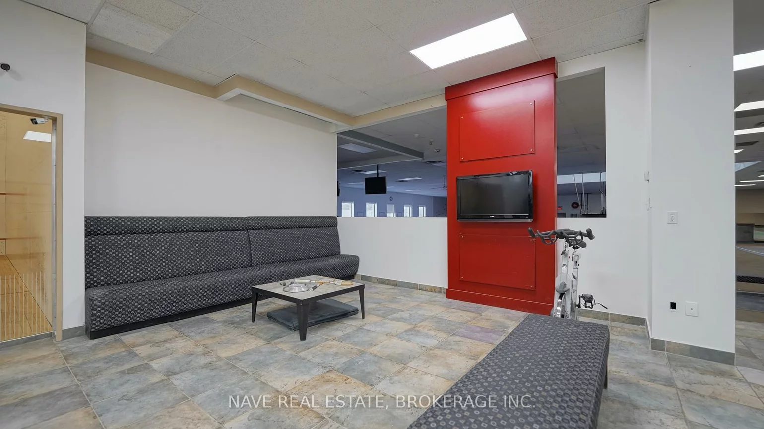 77-83, Davis, Bristol-London, Newmarket