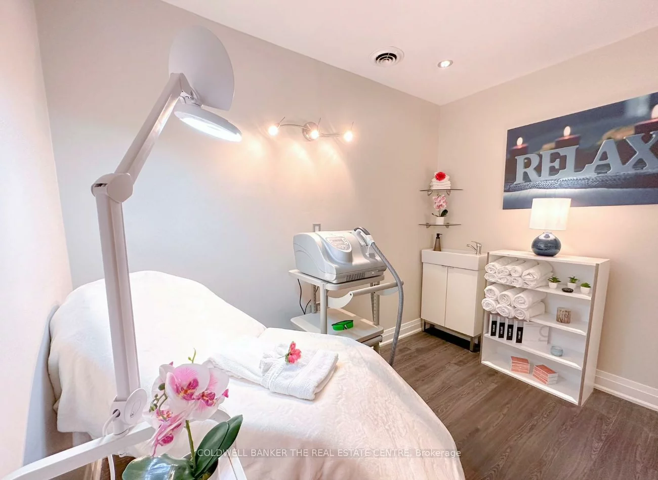 17817, Leslie, Newmarket Industrial Park, Newmarket