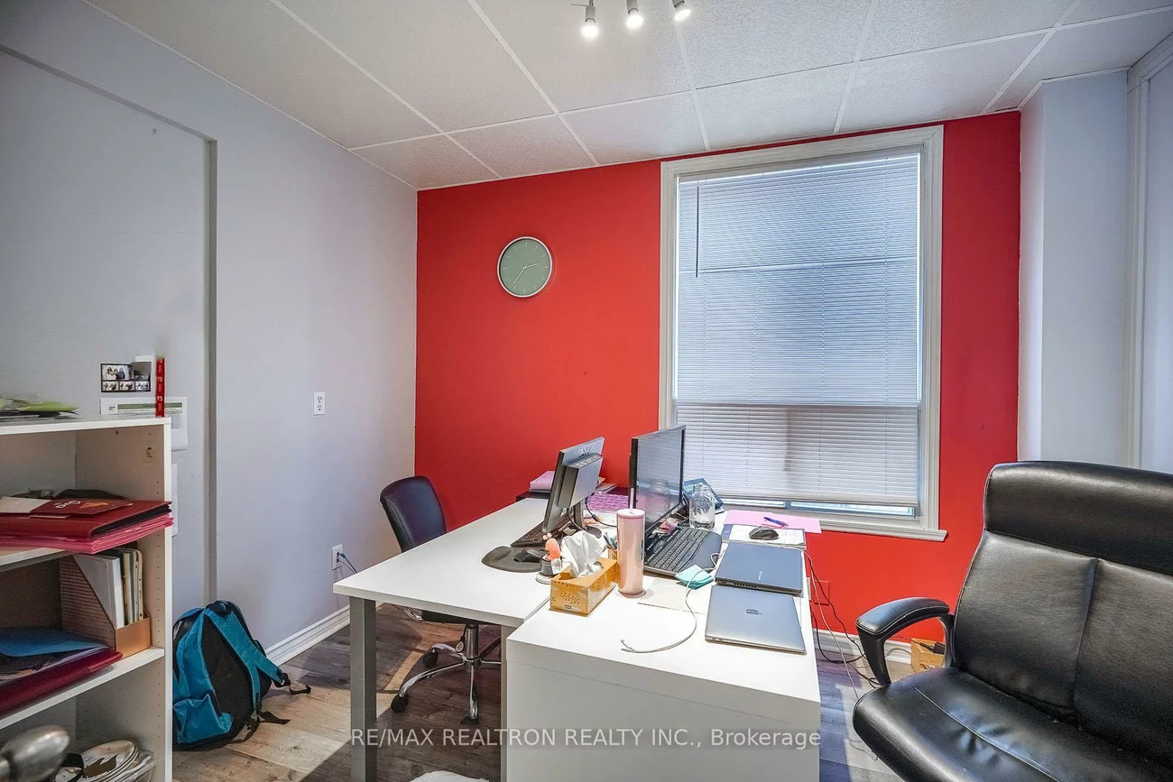 482, Queen, Central Newmarket, Newmarket