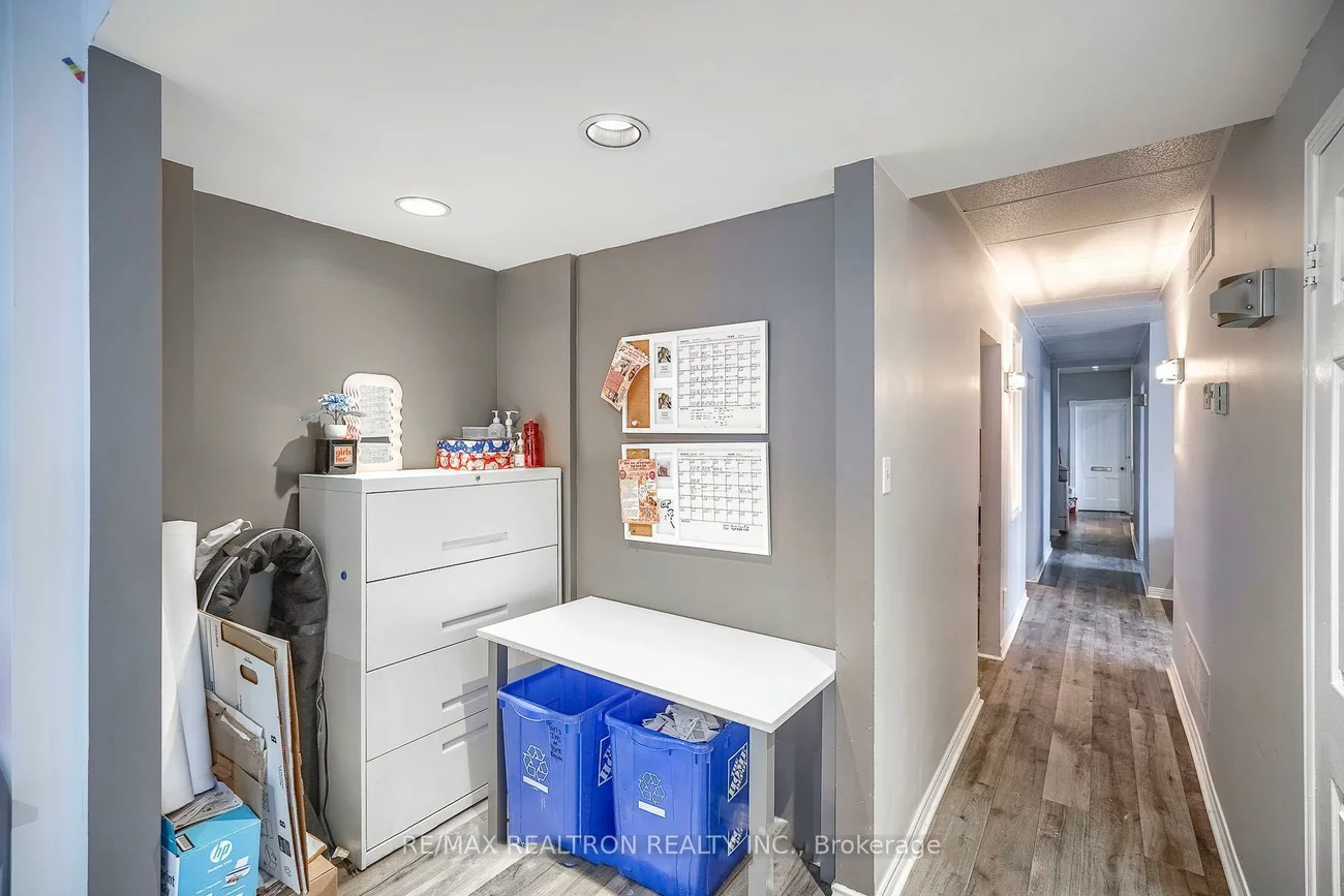 482, Queen, Central Newmarket, Newmarket