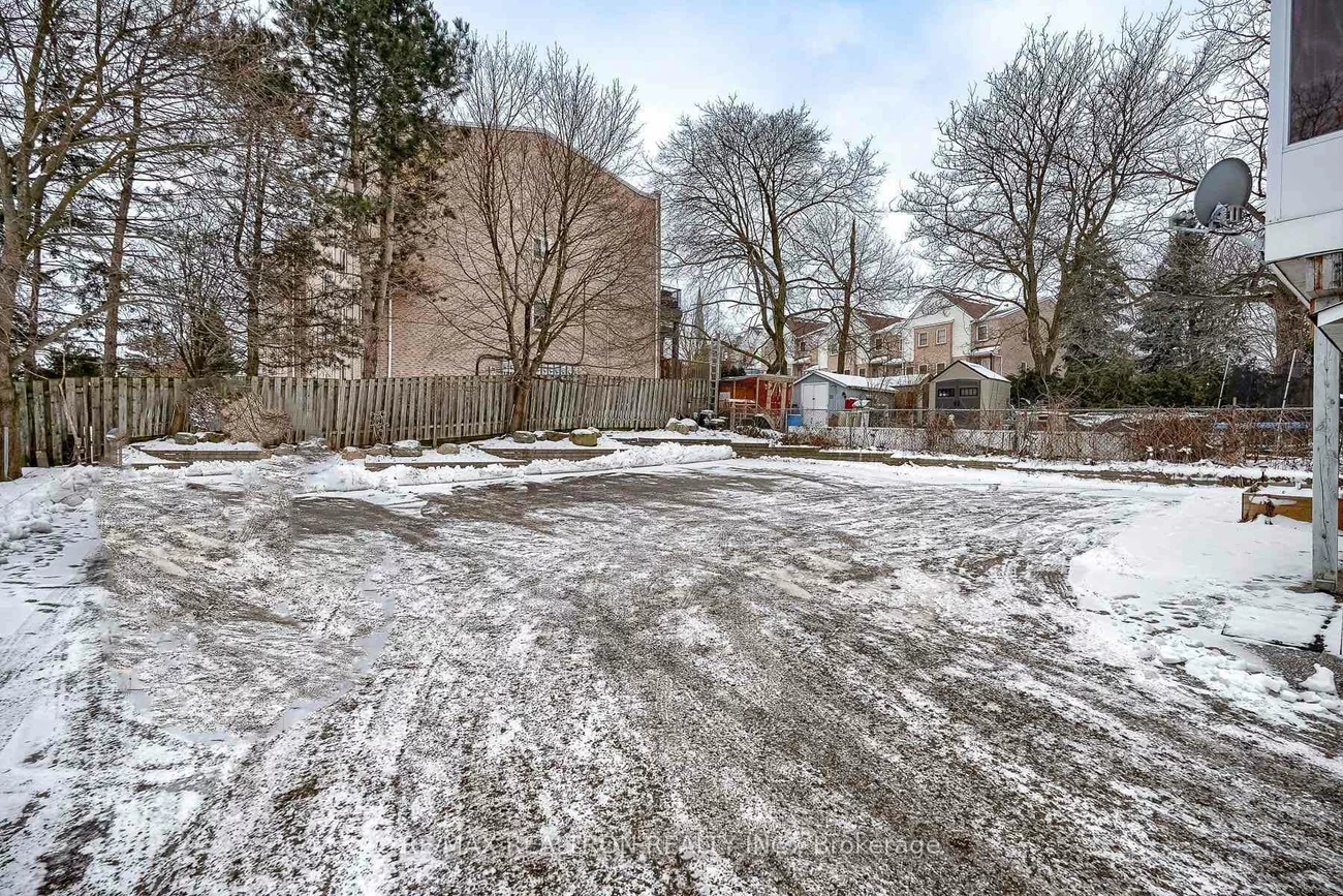 482, Queen, Central Newmarket, Newmarket