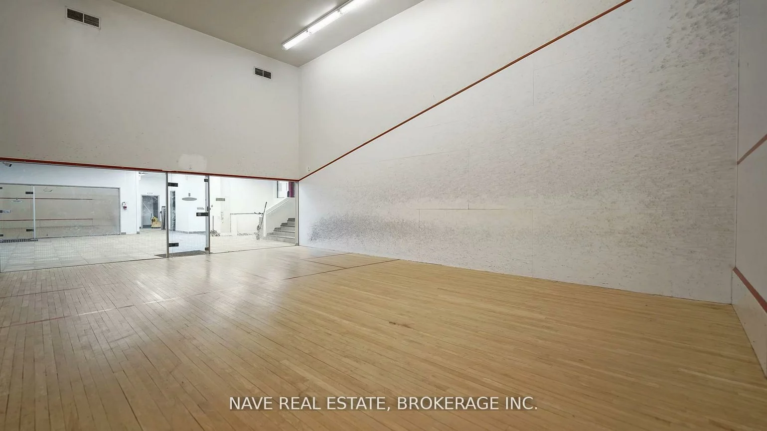 77-83, Davis, Bristol-London, Newmarket