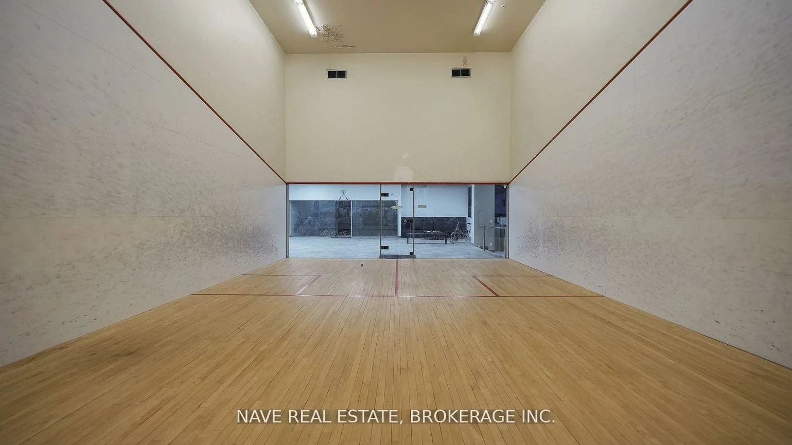 77-83, Davis, Bristol-London, Newmarket