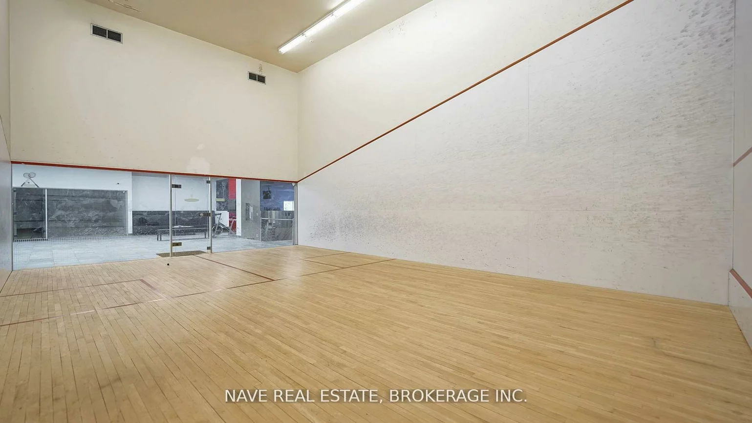 77-83, Davis, Bristol-London, Newmarket