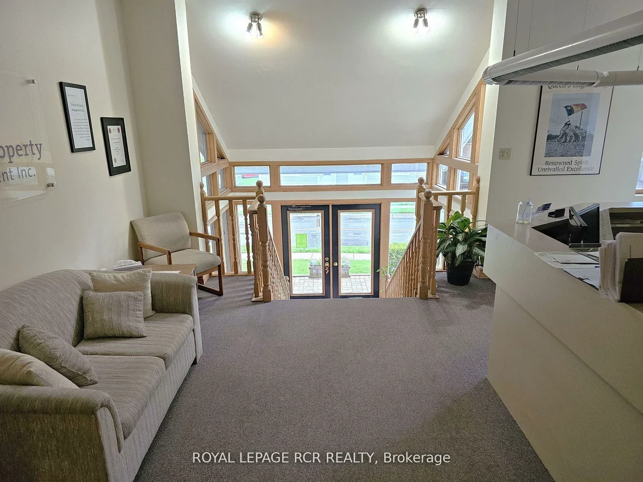 411, Queen, Central Newmarket, Newmarket