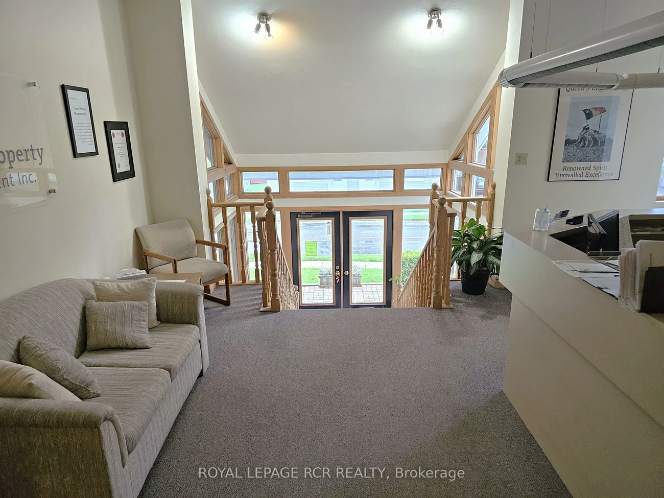 411, Queen, Central Newmarket, Newmarket