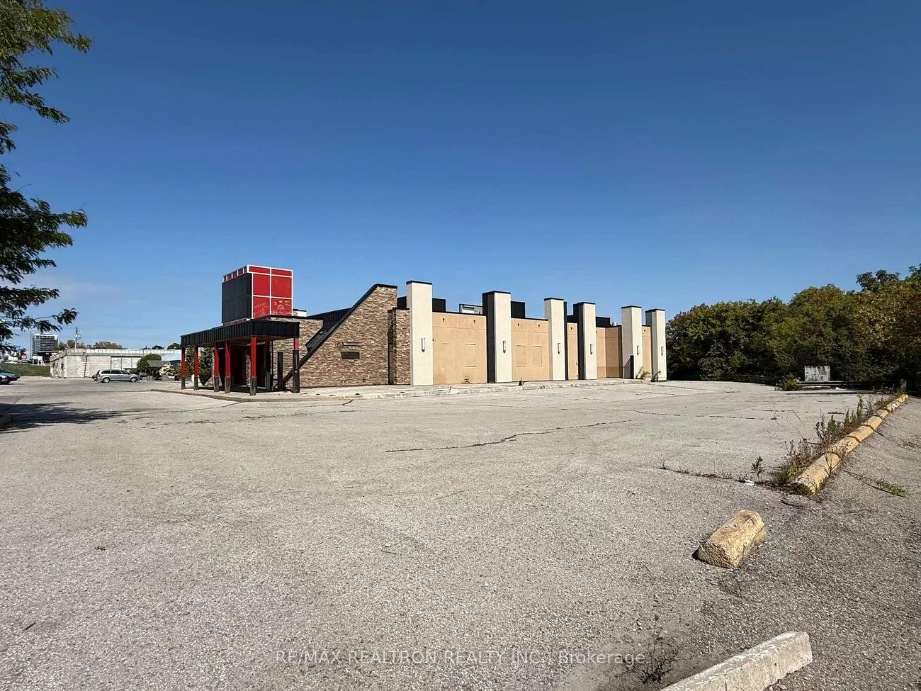 17215, Yonge, Newmarket Industrial Park, Newmarket