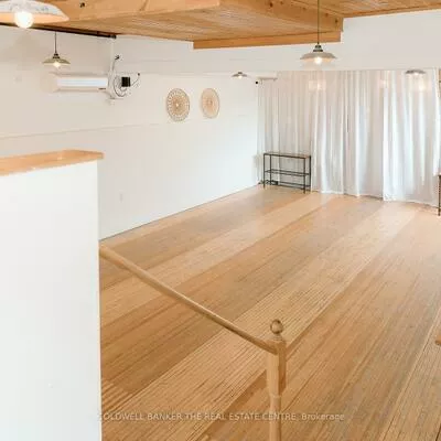 208B, Main, Central Newmarket, Newmarket