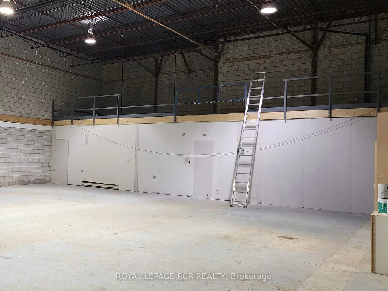 17075, Leslie, Newmarket Industrial Park, Newmarket