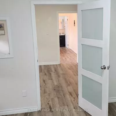 17075, Leslie, Newmarket Industrial Park, Newmarket