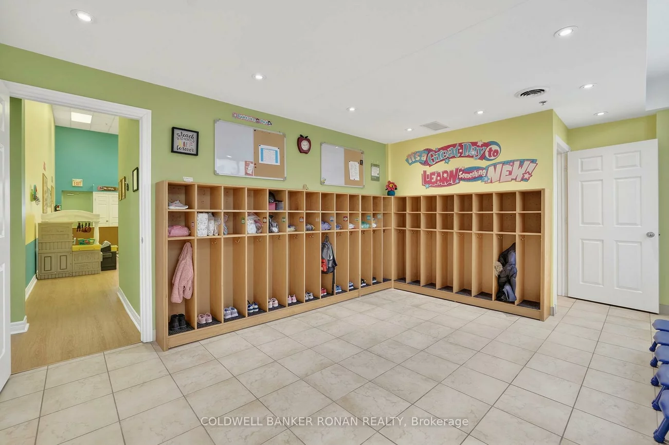 16945, Leslie, Newmarket Industrial Park, Newmarket