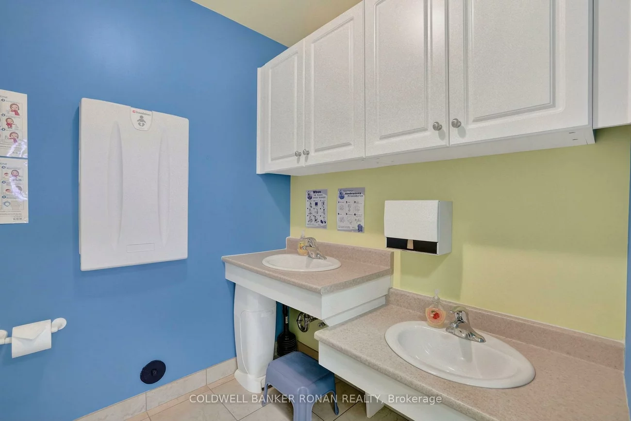 16945, Leslie, Newmarket Industrial Park, Newmarket