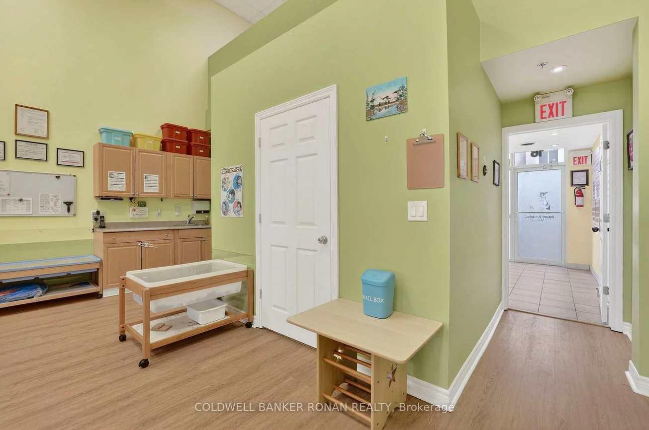 16945, Leslie, Newmarket Industrial Park, Newmarket