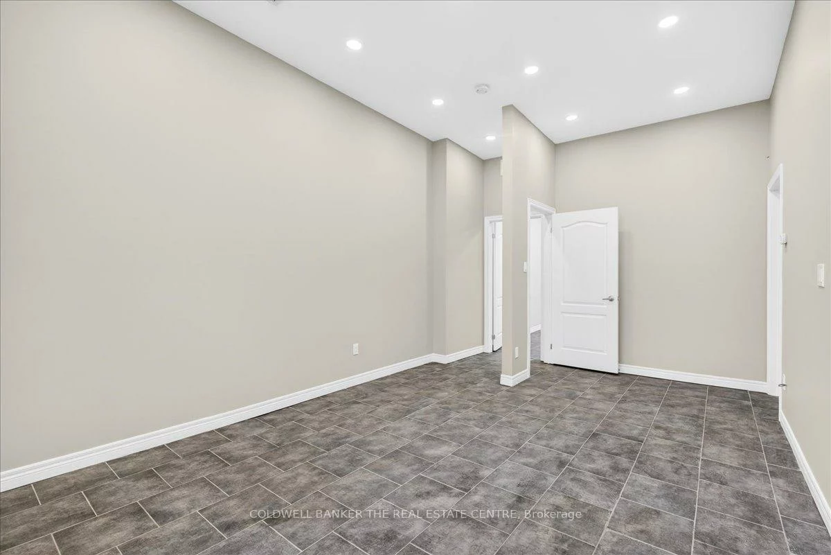 169, Charlotte, Gorham-College Manor, Newmarket