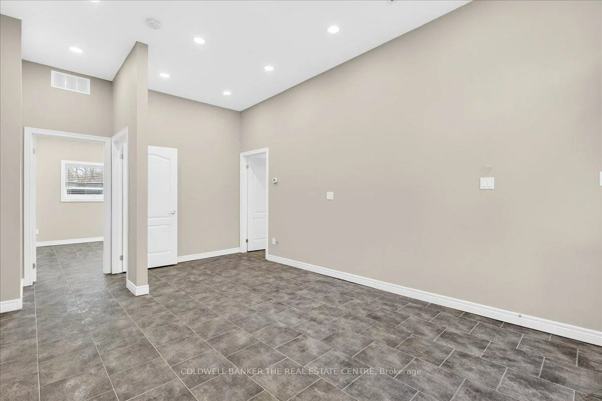 169, Charlotte, Gorham-College Manor, Newmarket