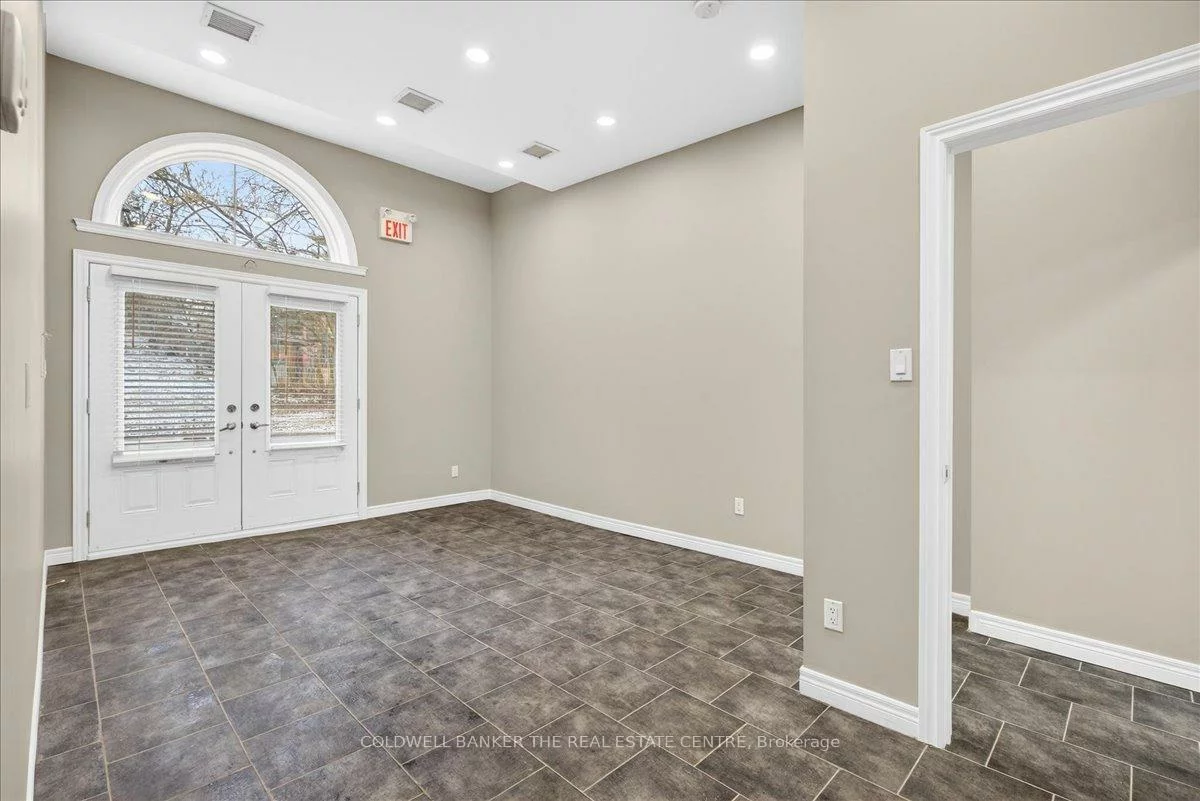 169, Charlotte, Gorham-College Manor, Newmarket