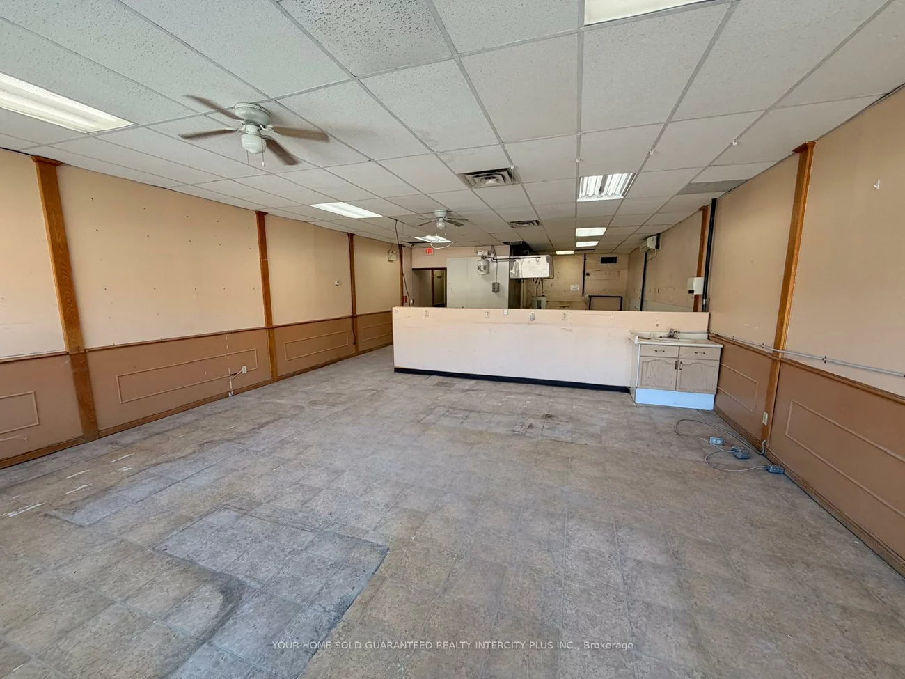 350, Davis, Central Newmarket, Newmarket