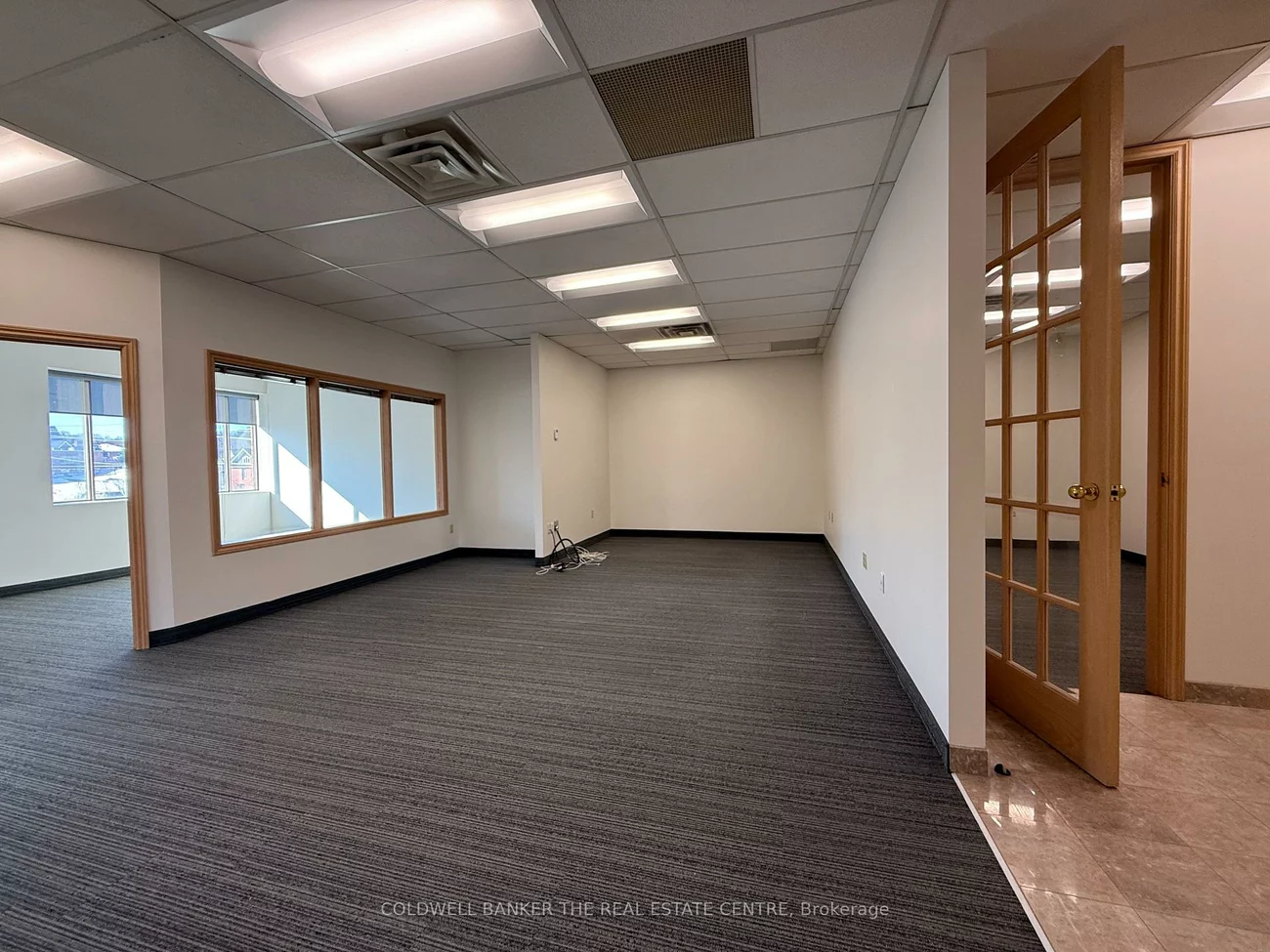390, Davis, Central Newmarket, Newmarket
