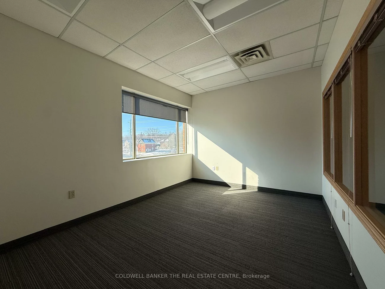 390, Davis, Central Newmarket, Newmarket