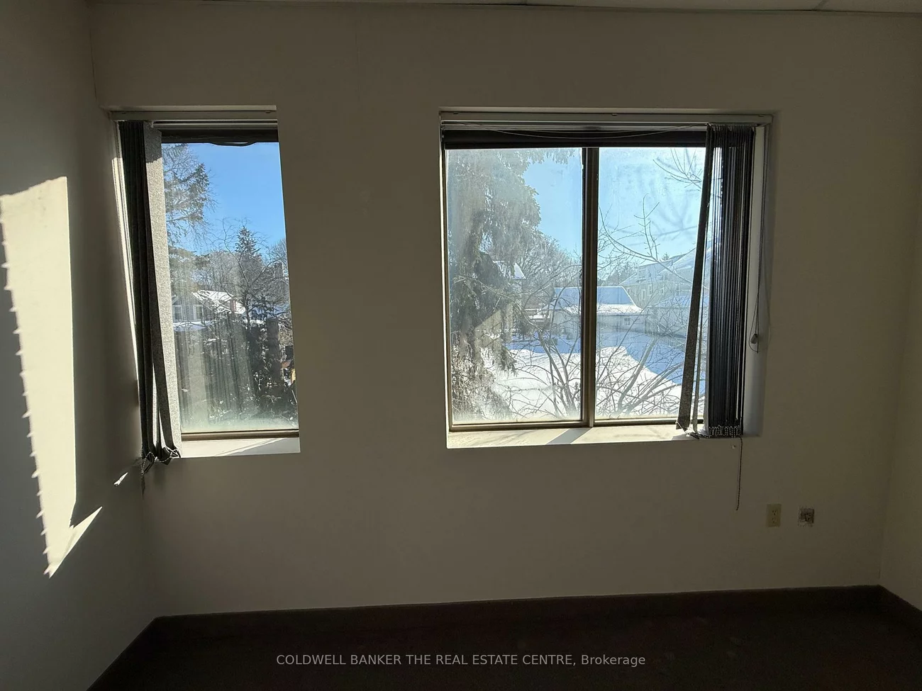 390, Davis, Central Newmarket, Newmarket