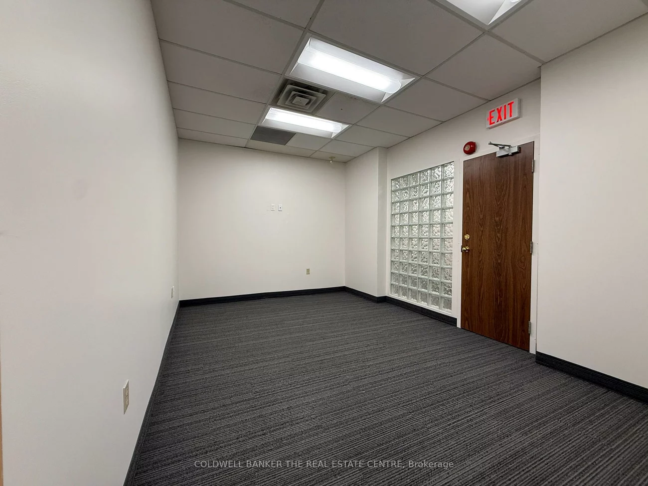390, Davis, Central Newmarket, Newmarket