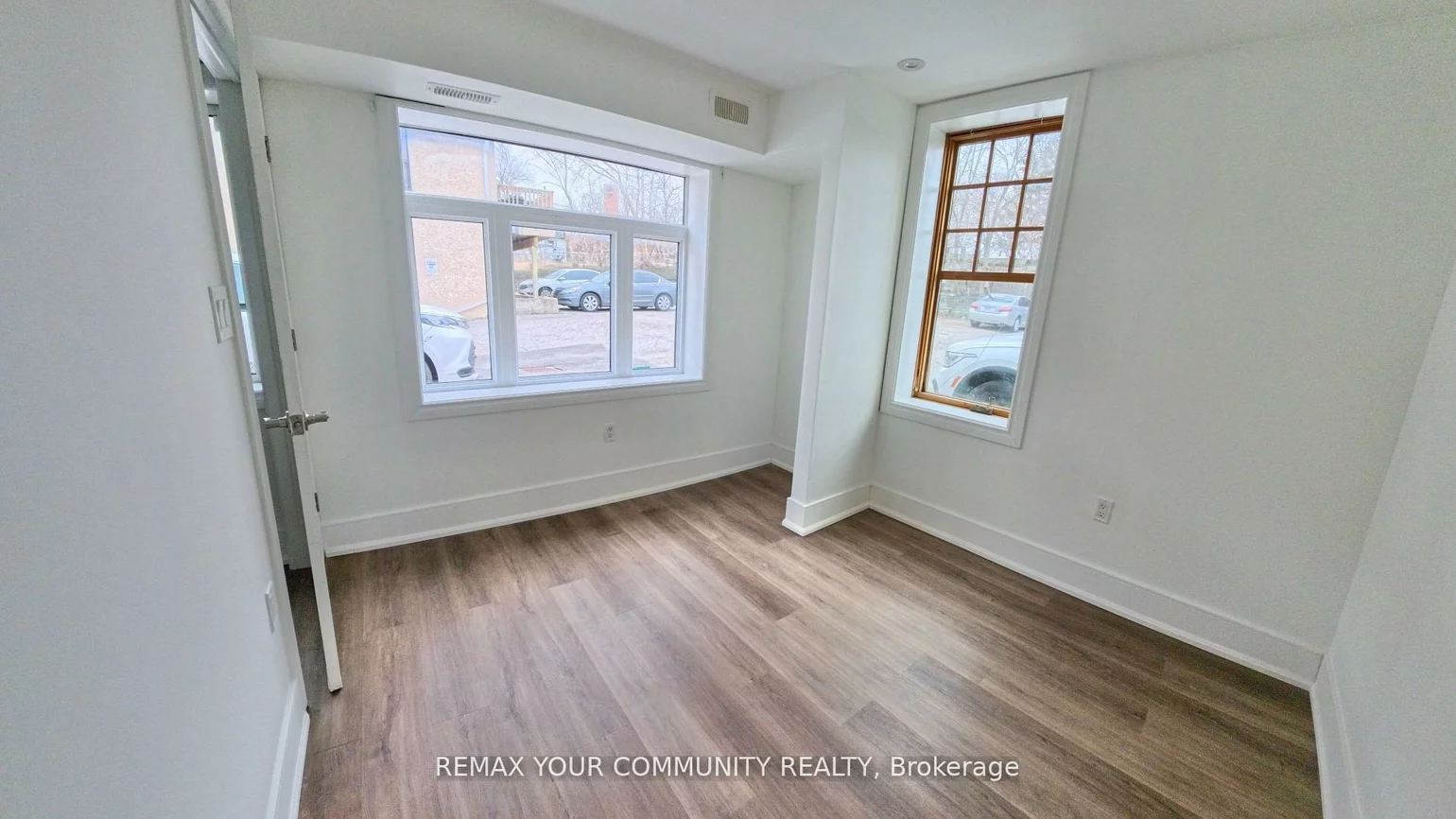 34, Main, Central Newmarket, Newmarket