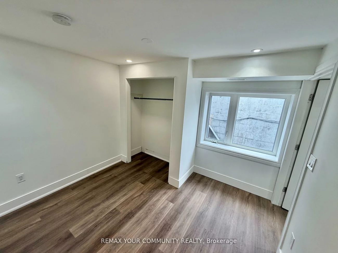 34, Main, Central Newmarket, Newmarket