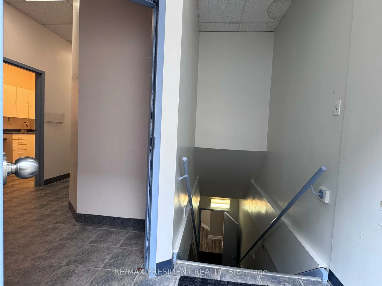 200, Davis, Central Newmarket, Newmarket