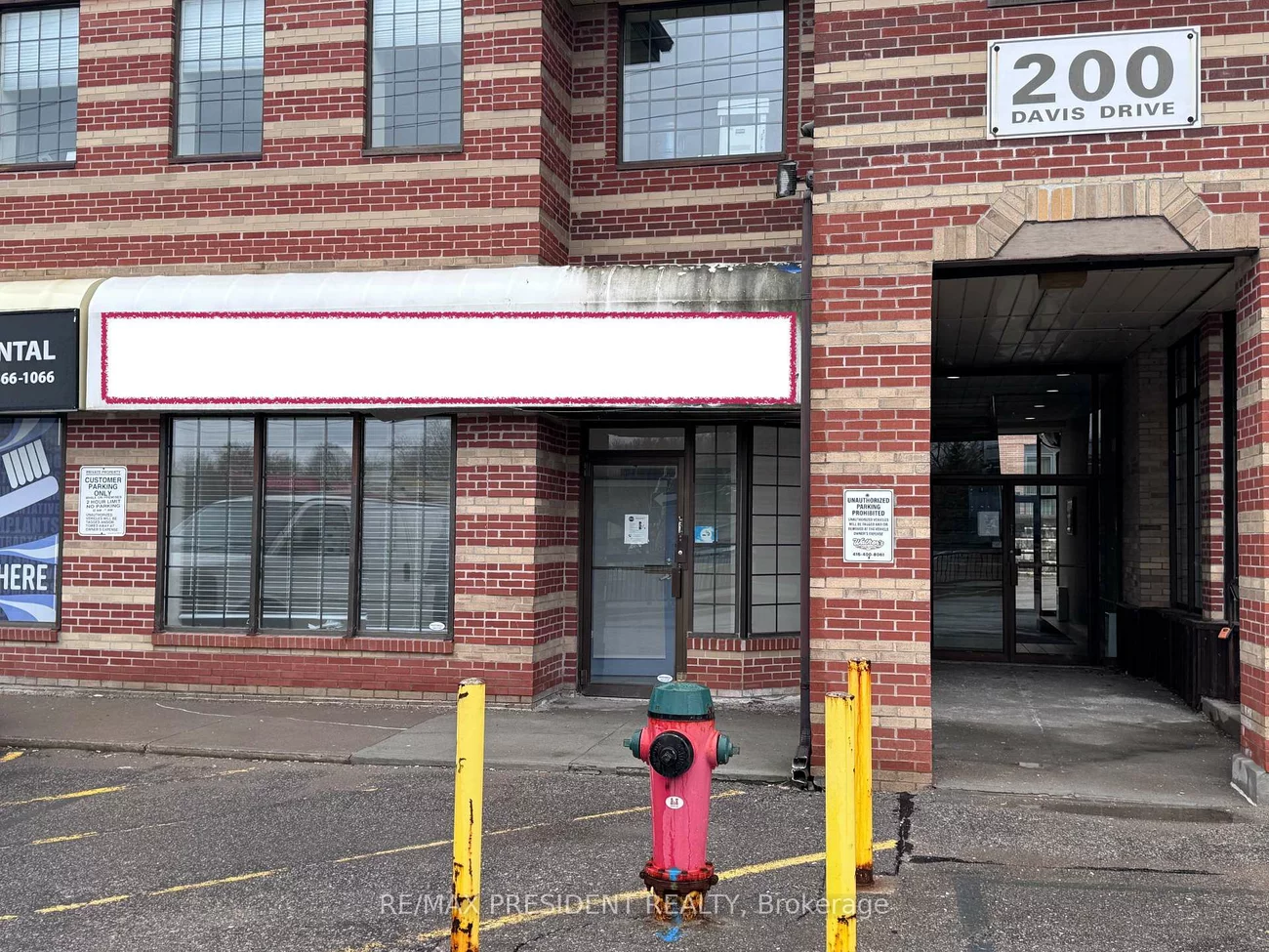 200, Davis, Central Newmarket, Newmarket